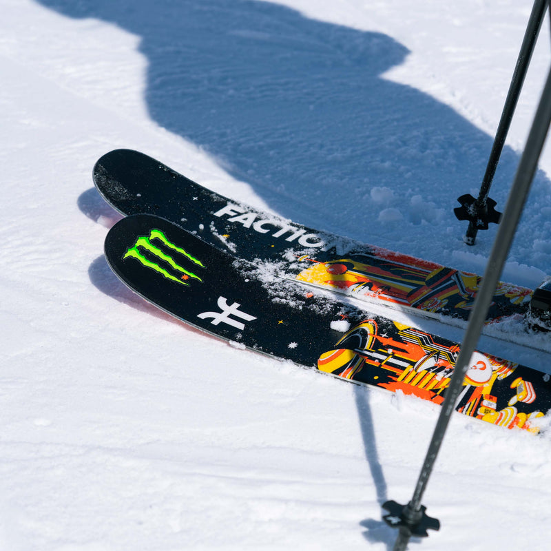Black and yellow all-mountain freestyle Faction Prodigy 2 ski